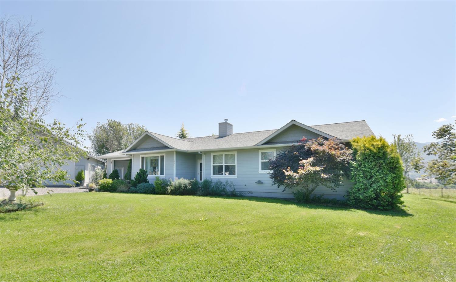 684 East Valley View Road Ashland, OR 97520 - Photo 1 of 28 Primary Photo
