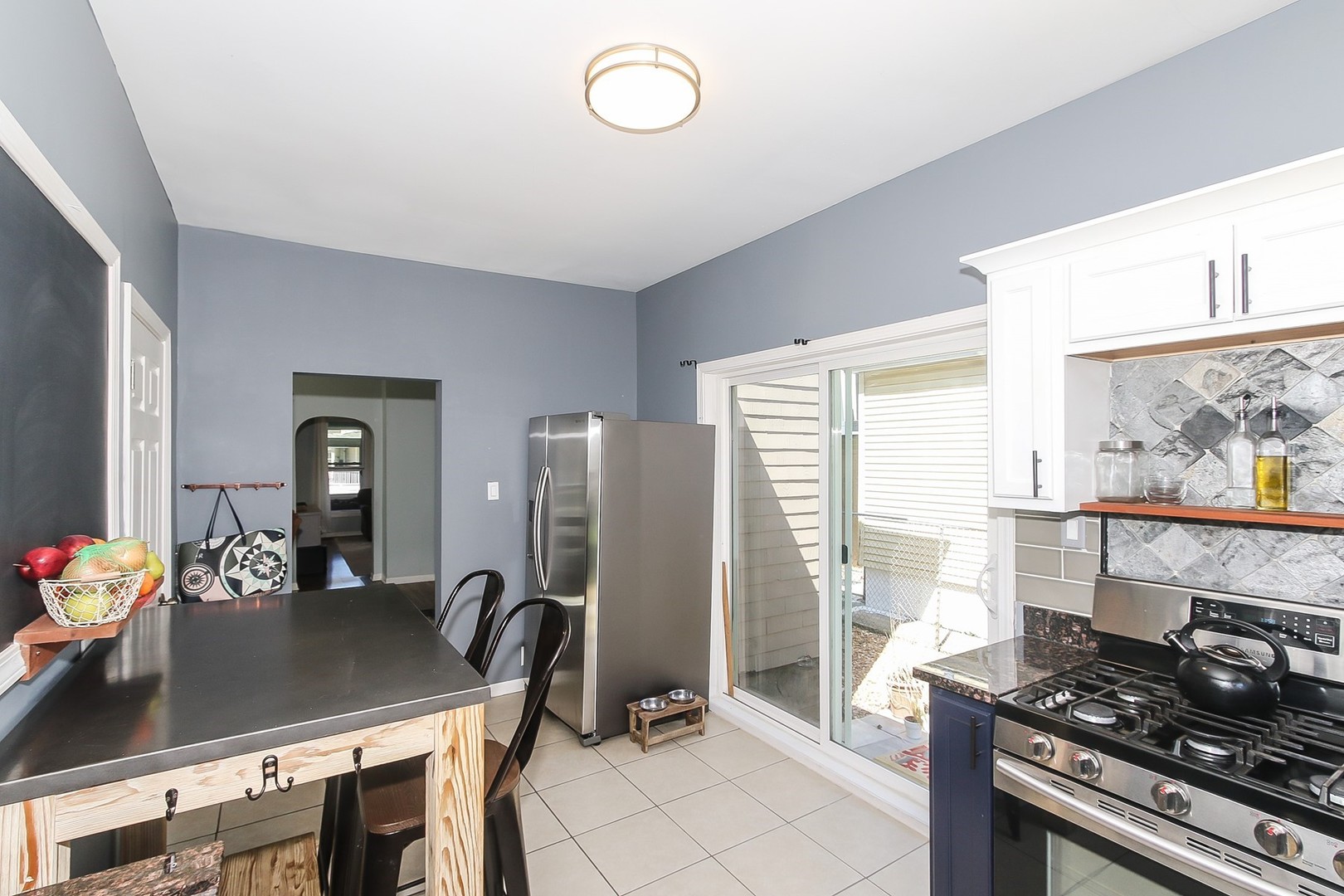 271 Center Street Elgin, IL 60120 - Photo 8 of 20