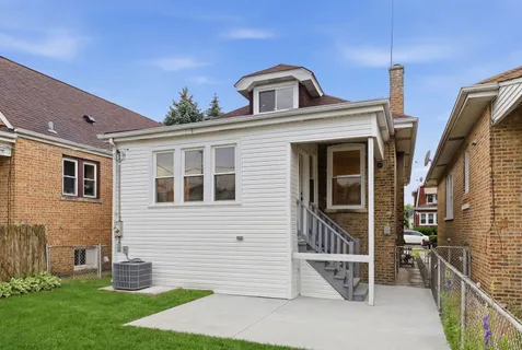 $675,000 | 4431 North Marmora Avenue, Chicago, IL 60630