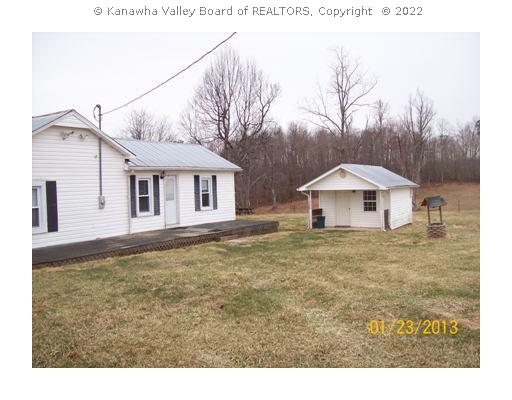 306 Cornstalk Road Southside, WV 25187 - Photo 3 of 16 Exterior Front.