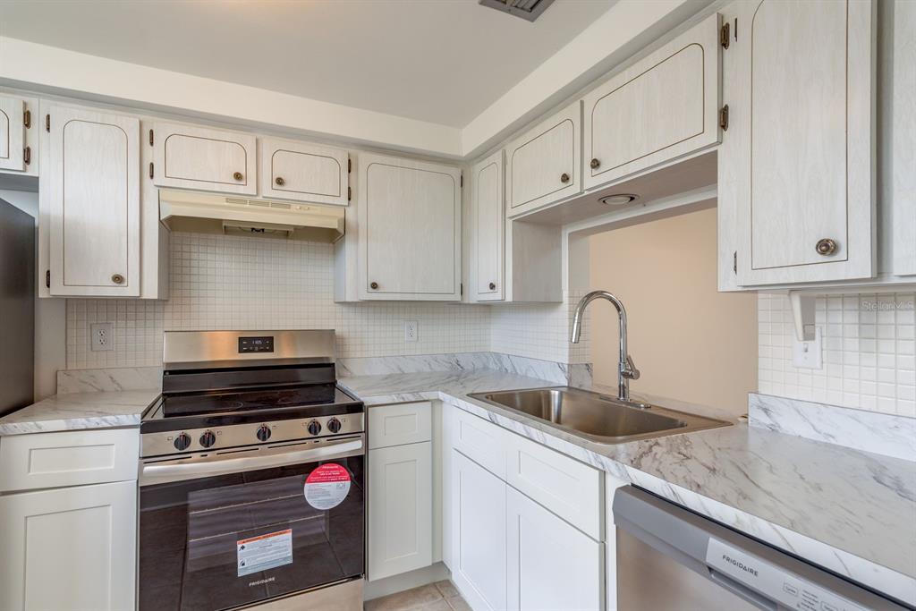 4347 Rustic Drive, Unit 4347 New Port Richey, FL 34652 - Photo 14 of 32