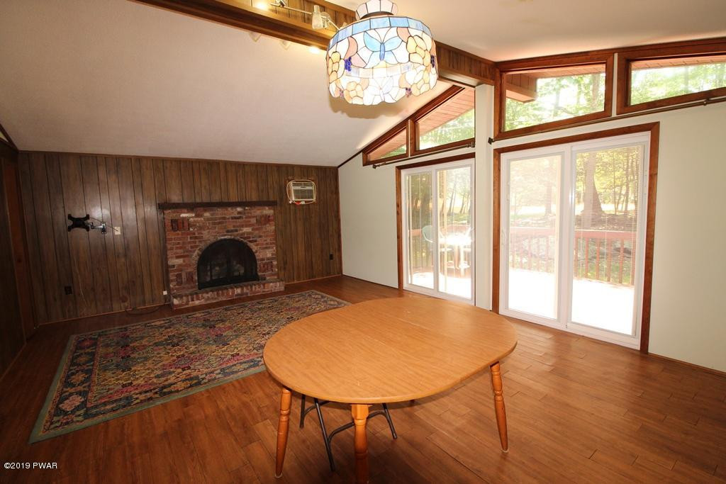 4335 Wedge Road Lake Ariel, PA 18436 - Photo 3 of 25 Living Room