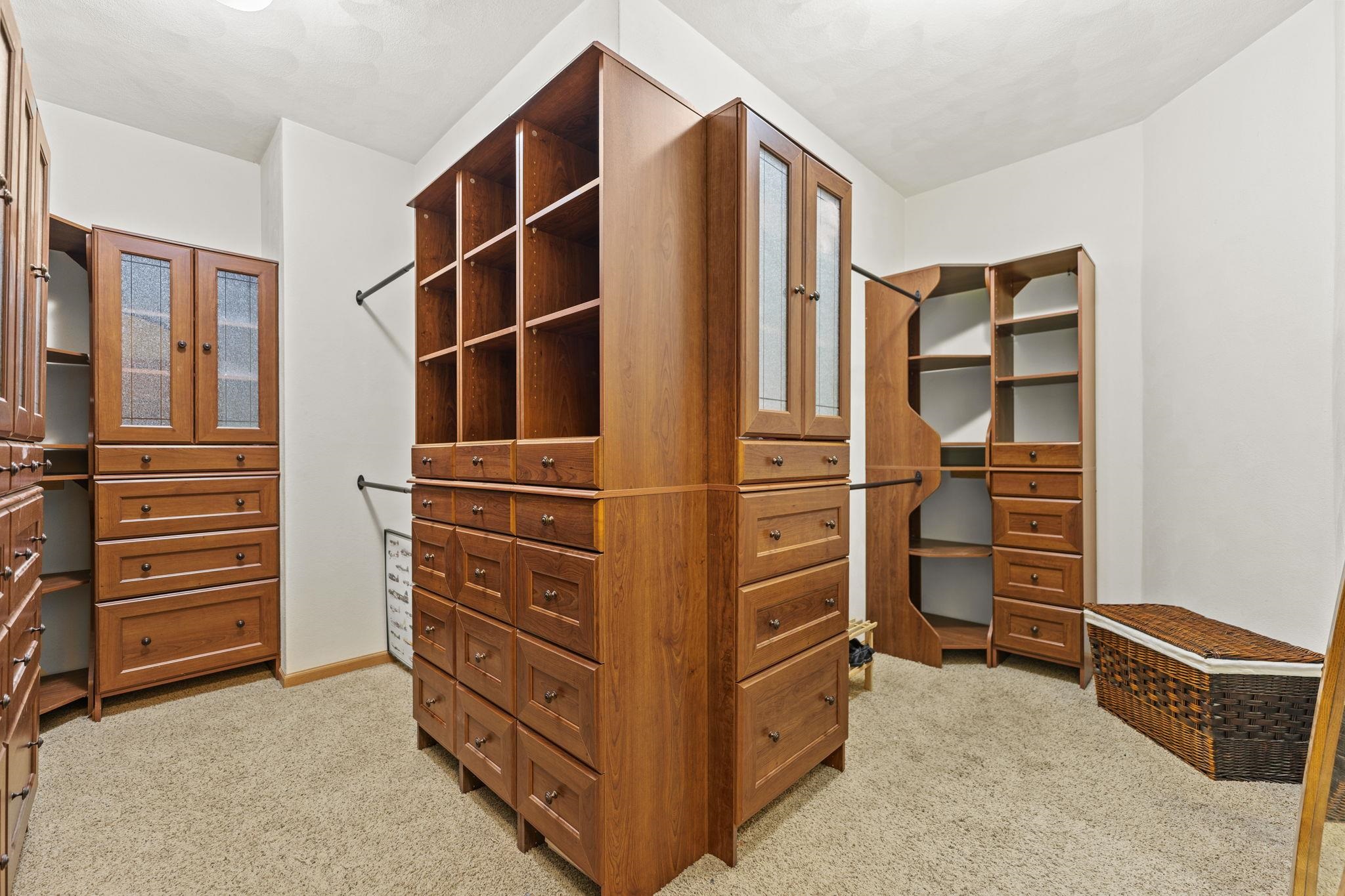 12830 Beloit Road Caledonia, IL 61011 - Photo 27 of 52 a view of walk in closet