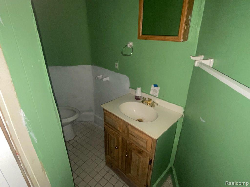 12037 Davison Road Davison, MI 48423 - Photo 23 of 32