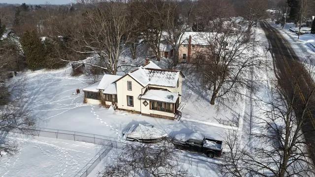 $120,000 | 1300 North Waterloo Avenue, Jackson, MI 49202