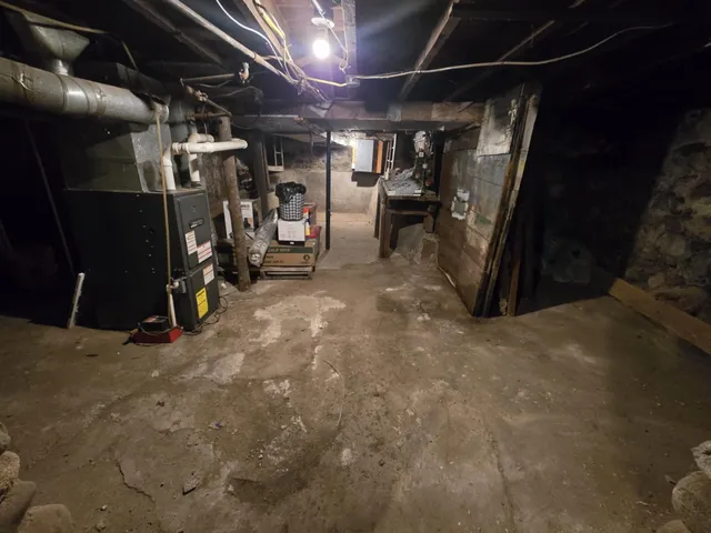 $120,000 | 1300 North Waterloo Avenue, Jackson, MI 49202