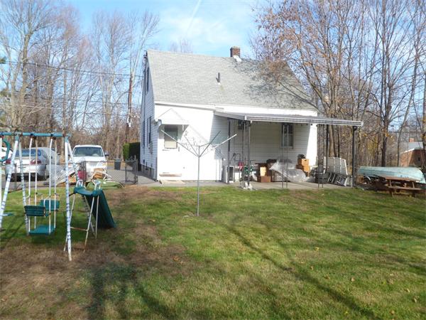 722 Trapelo Road Waltham, MA 02452 - Photo 4 of 10 Gallery Image 4