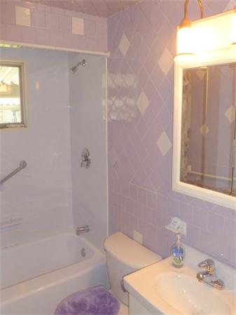 722 Trapelo Road Waltham, MA 02452 - Photo 8 of 10 Gallery Image 8