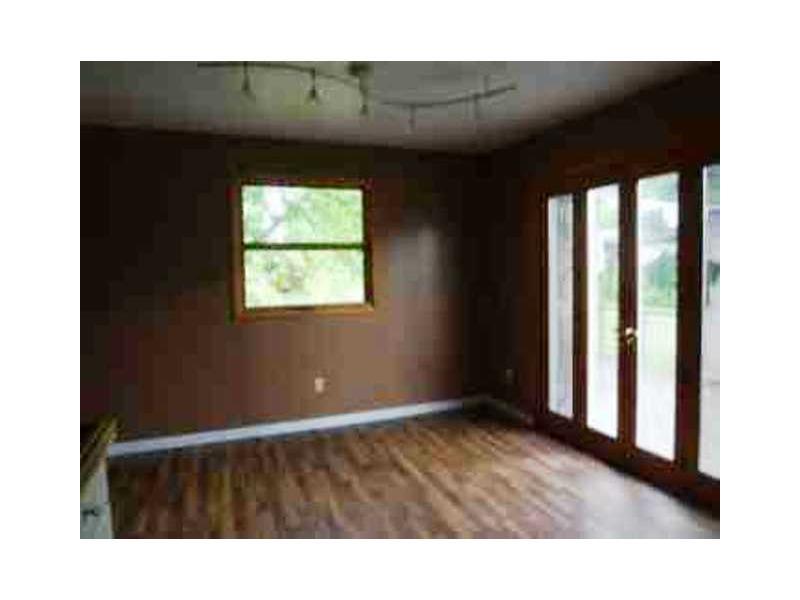 15 Jesse Road Hermitage, PA 16148 - Photo 3 of 4 Dining Room.
