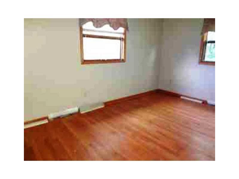 15 Jesse Road Hermitage, PA 16148 - Photo 4 of 4 Master Bedroom.