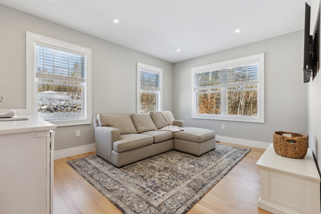 16 Crown Road Tyngsborough, MA 01879 - Photo 22 of 38