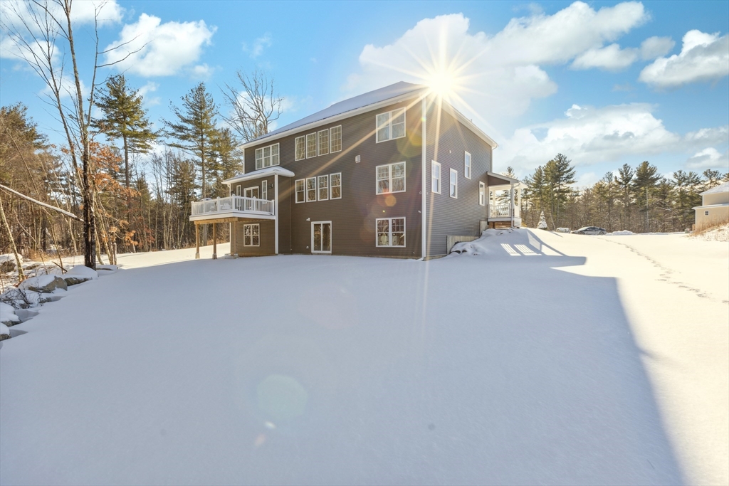 16 Crown Road Tyngsborough, MA 01879 - Photo 6 of 38