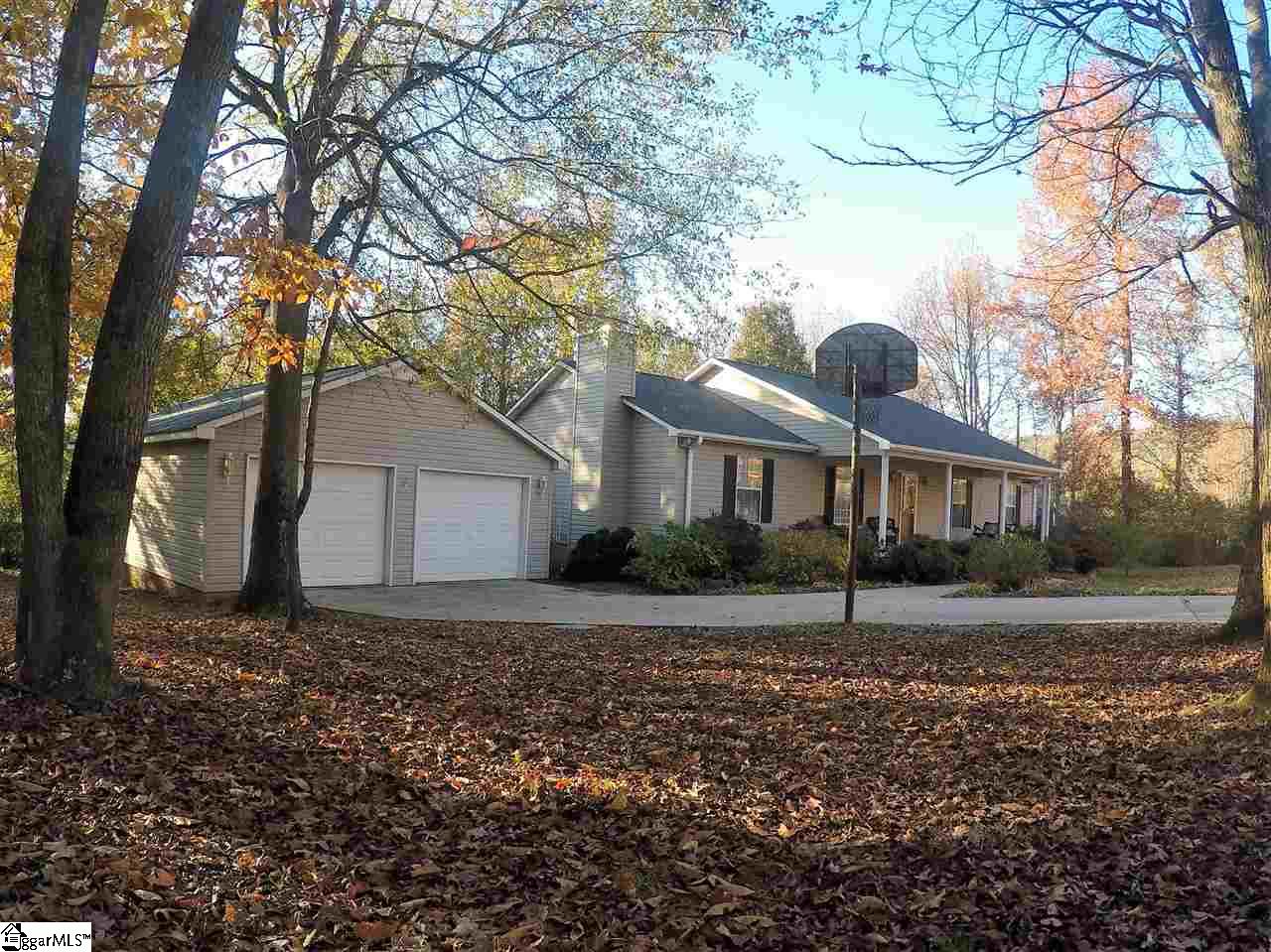 1107 State Park Road Greenville, SC 29609 - Photo 3 of 33