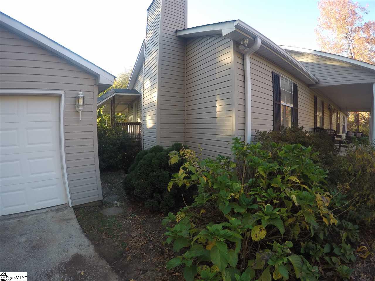 1107 State Park Road Greenville, SC 29609 - Photo 5 of 33