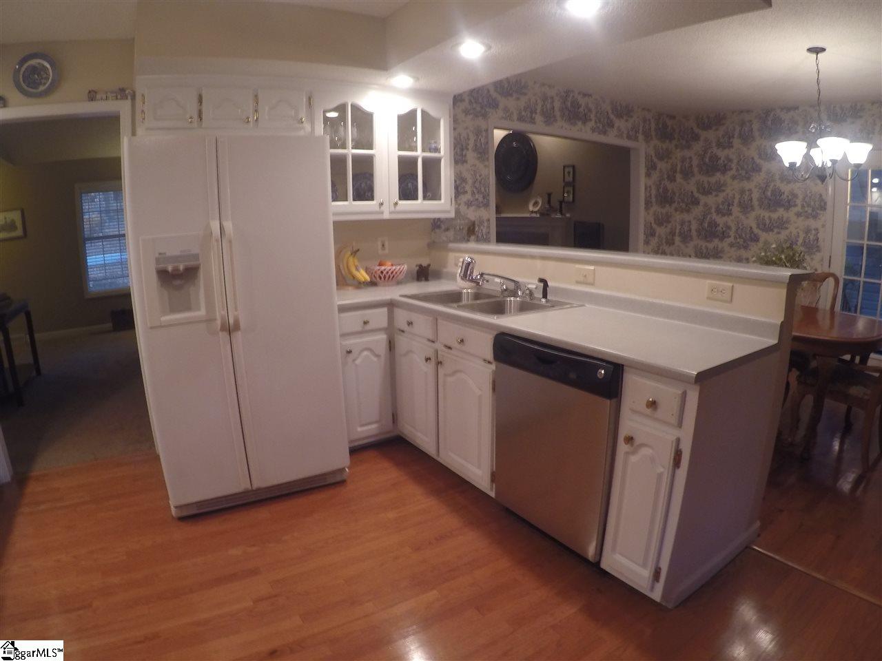 1107 State Park Road Greenville, SC 29609 - Photo 9 of 33