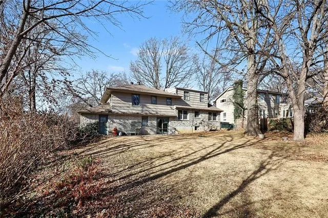 $359,900 | 9451 Connell Drive, Overland Park, KS 66212