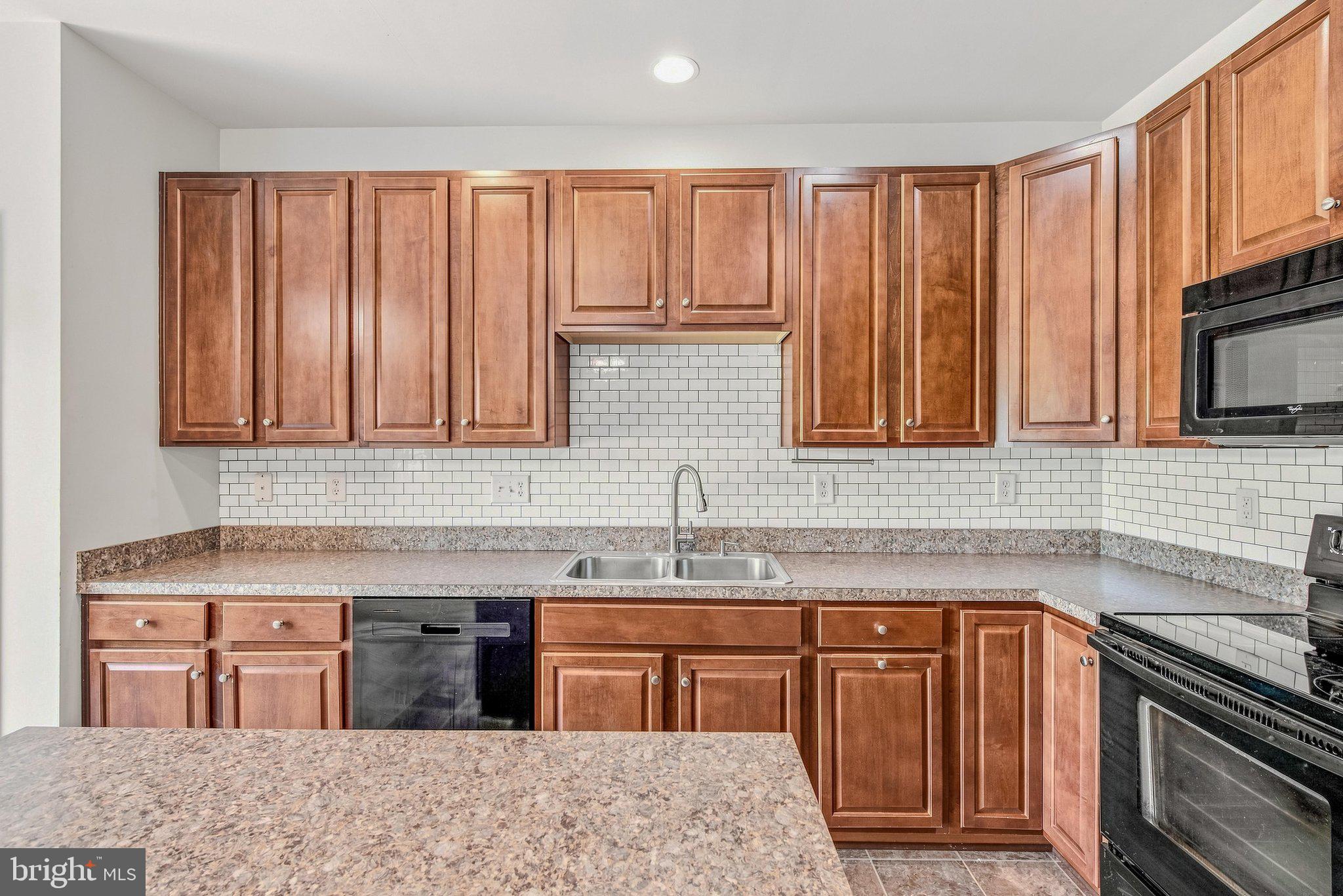 19 Ran Rue Drive Martinsburg, WV 25403 - Photo 18 of 36 Kitchen