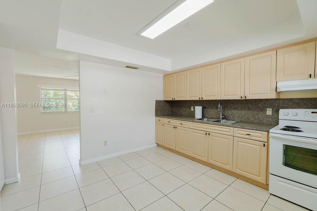 25511 Southwest 107th Court, Unit 1 Homestead, FL 33032 - Photo 3 of 19