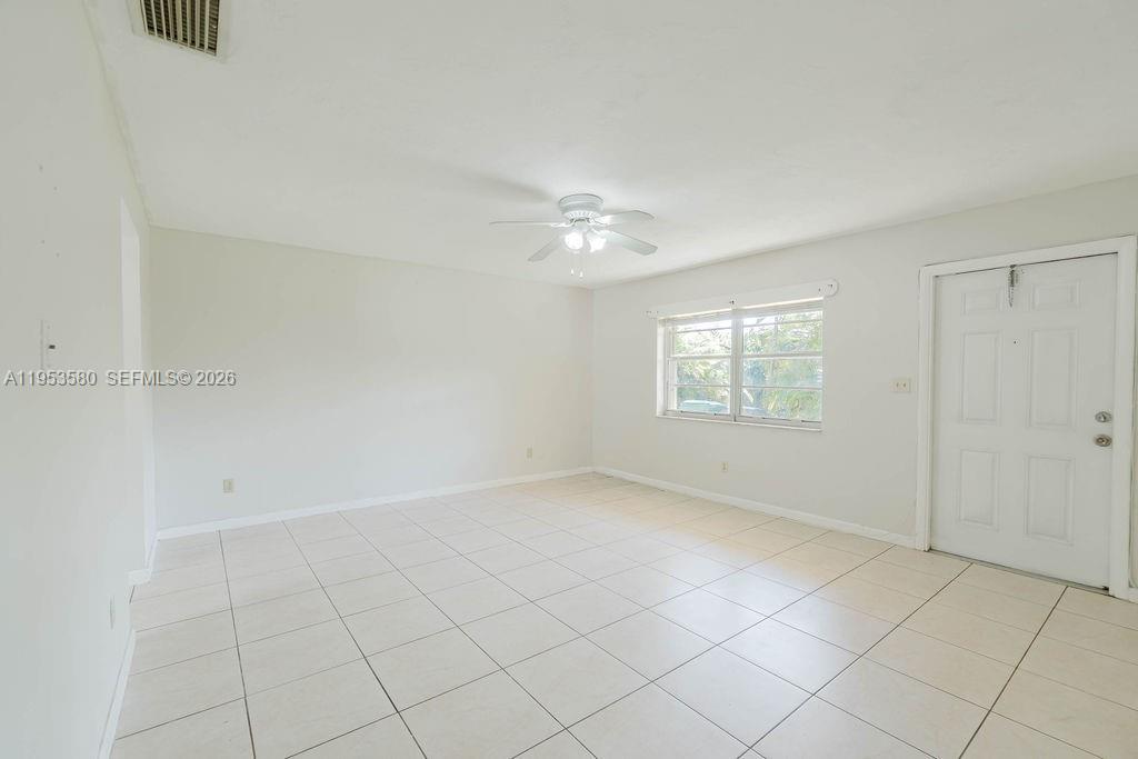 25511 Southwest 107th Court, Unit 1 Homestead, FL 33032 - Photo 10 of 19