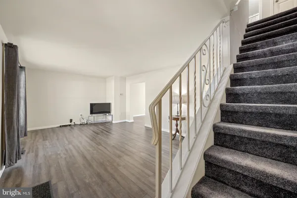 a view of a hallway with a hallway