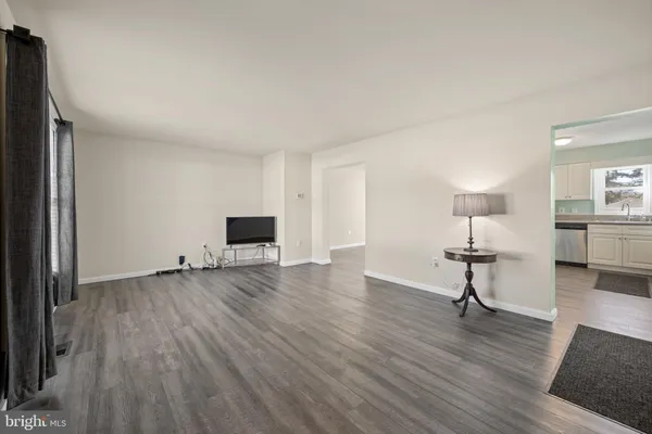 $2,500 | 143 Curtis Avenue, Williamstown, NJ 08094