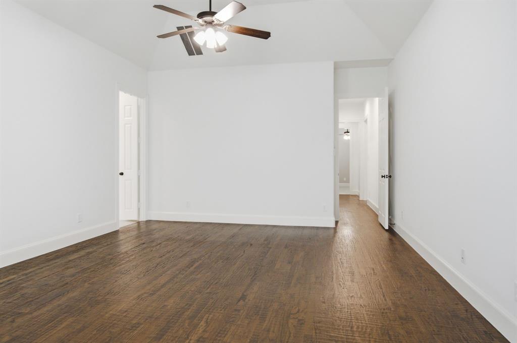 613 Joshua Road Lantana, TX 76226 - Photo 18 of 40