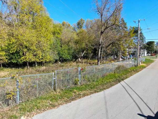 $249,900 | 995 Brighton Drive, Menasha, WI 54952