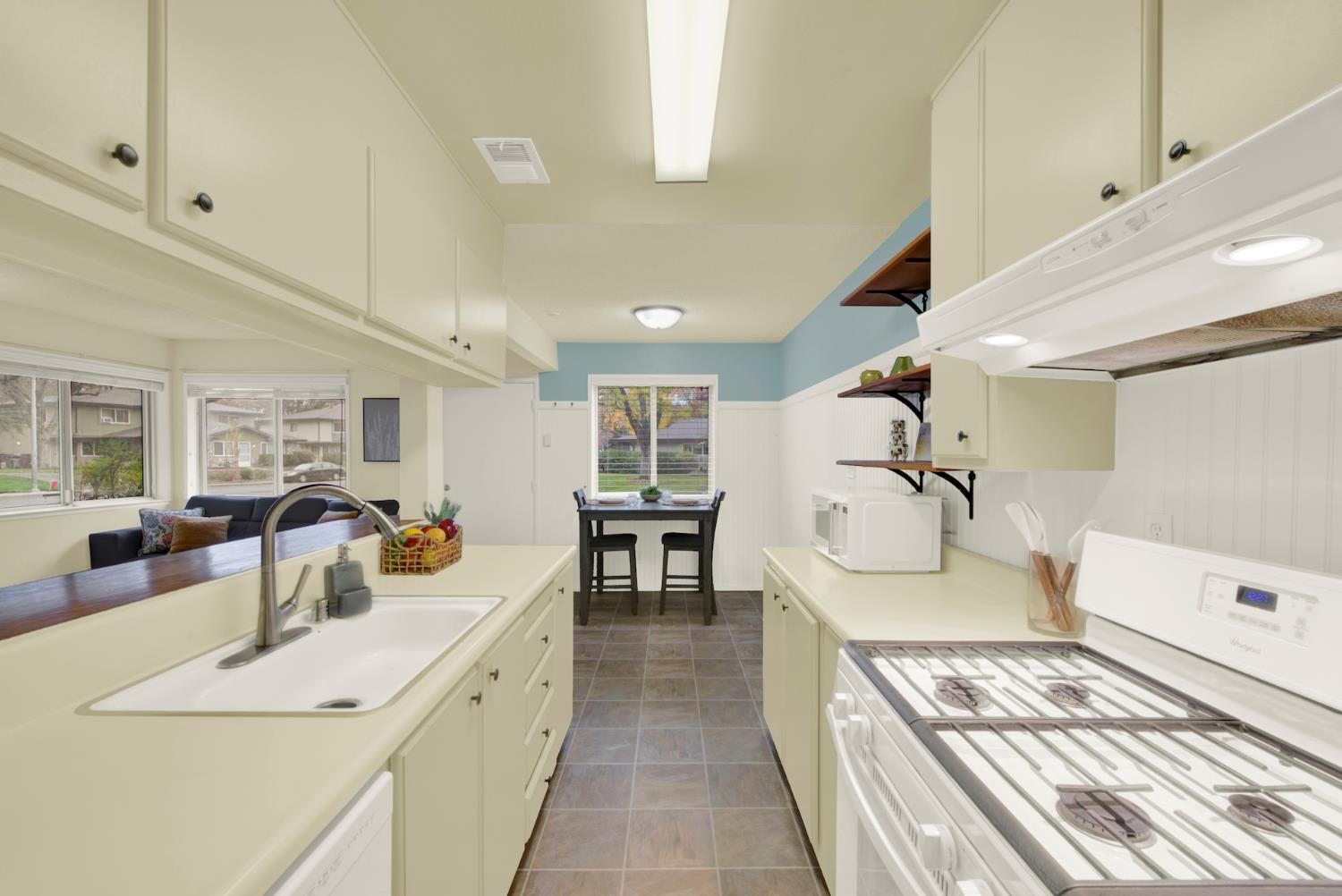 2803 Bidwell Street, Unit 2 Davis, CA 95618 - Photo 22 of 40