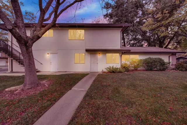 $369,000 | 2803 Bidwell Street, Unit 2, Davis, CA 95618