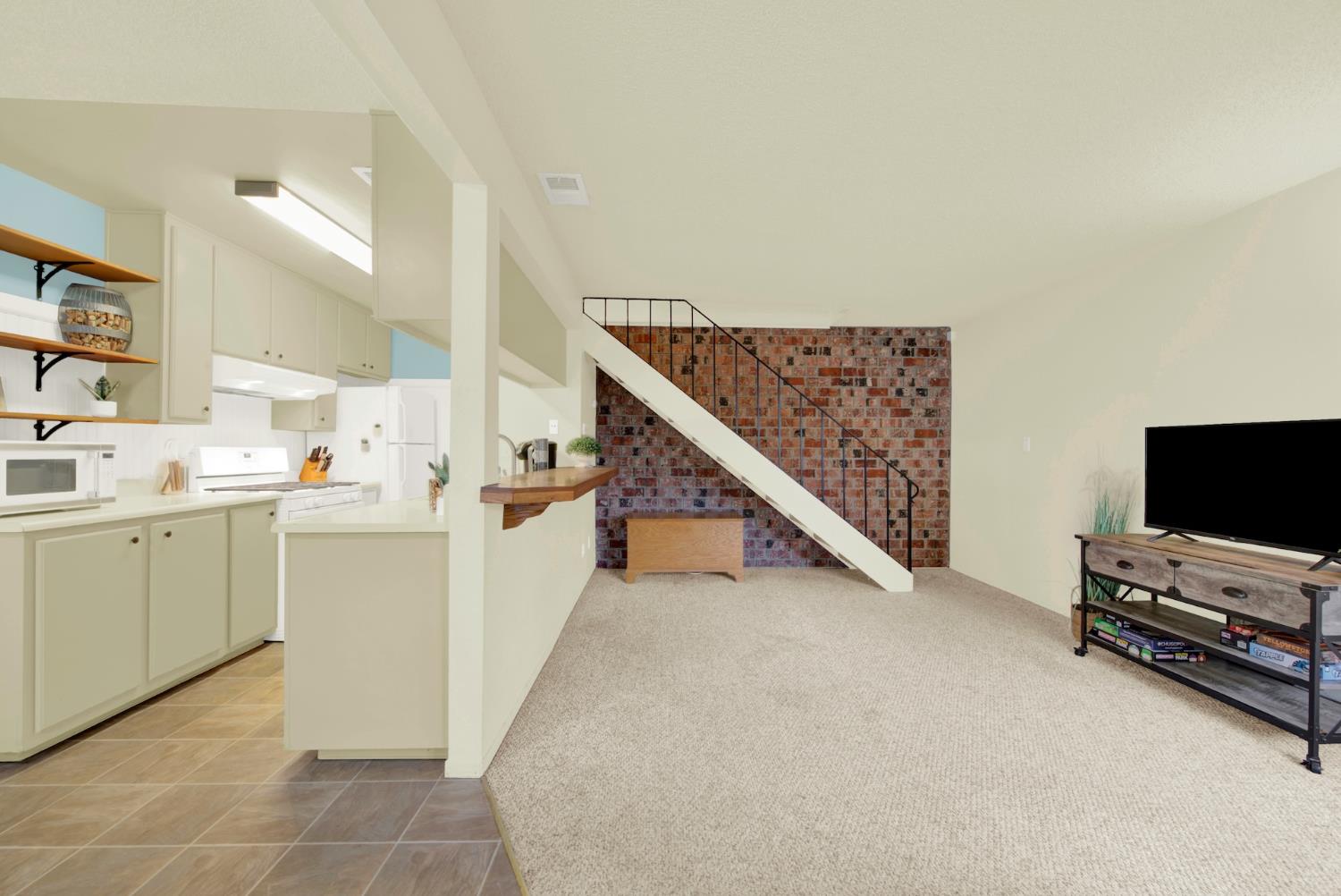 2803 Bidwell Street, Unit 2 Davis, CA 95618 - Photo 7 of 40