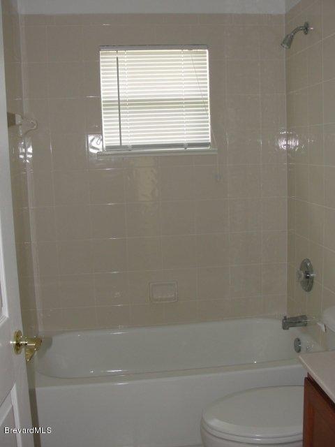 2165 Gascon Road Southwest Palm Bay, FL 32908 - Photo 11 of 12 GASCON GUEST BATH