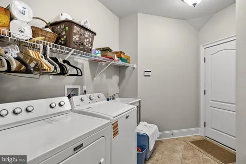 $1,065,000 | 10 Brinklow Court, Medford, NJ 08055