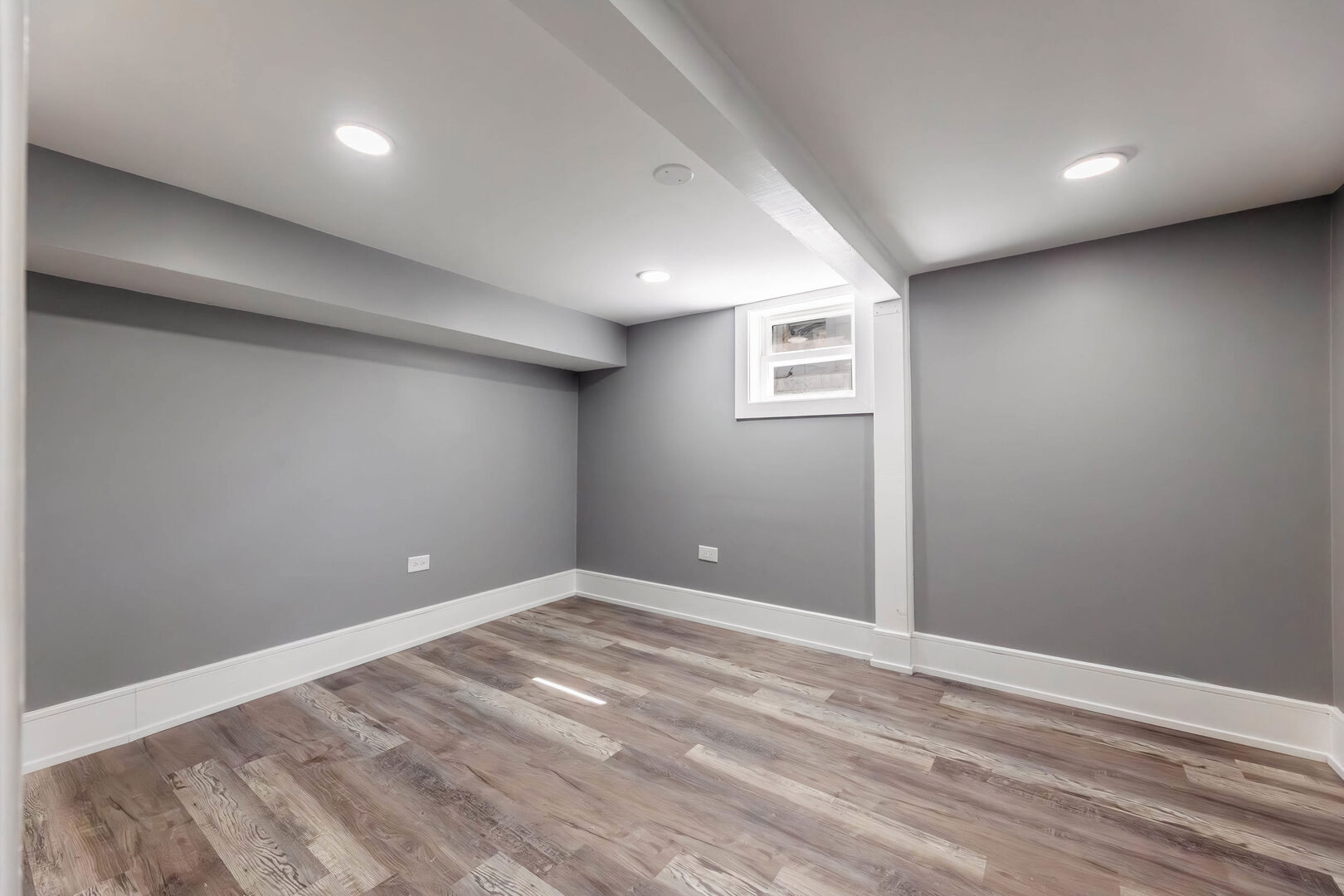 8817 South Morgan Street Chicago, IL 60620 - Photo 27 of 37 a view of room