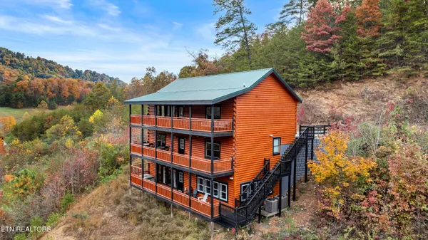 $1,440,000 | 1628 Barn Door Lane, Sevierville, TN 37862