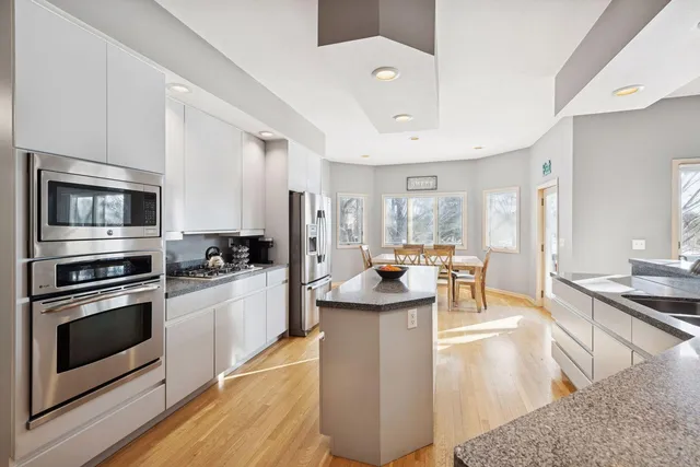 $899,900 | 2065 Woodstone Court, Victoria, MN 55386