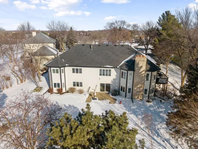 $899,900 | 2065 Woodstone Court, Victoria, MN 55386