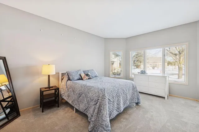 $899,900 | 2065 Woodstone Court, Victoria, MN 55386