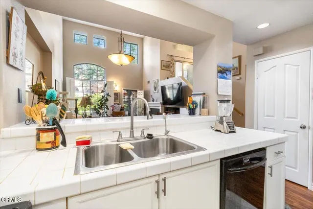 $599,999 | 1309 Nautical Way, Oxnard, CA 93030