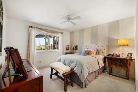 $895,000 | 136 South Jayton Lane, Encinitas, CA 92024