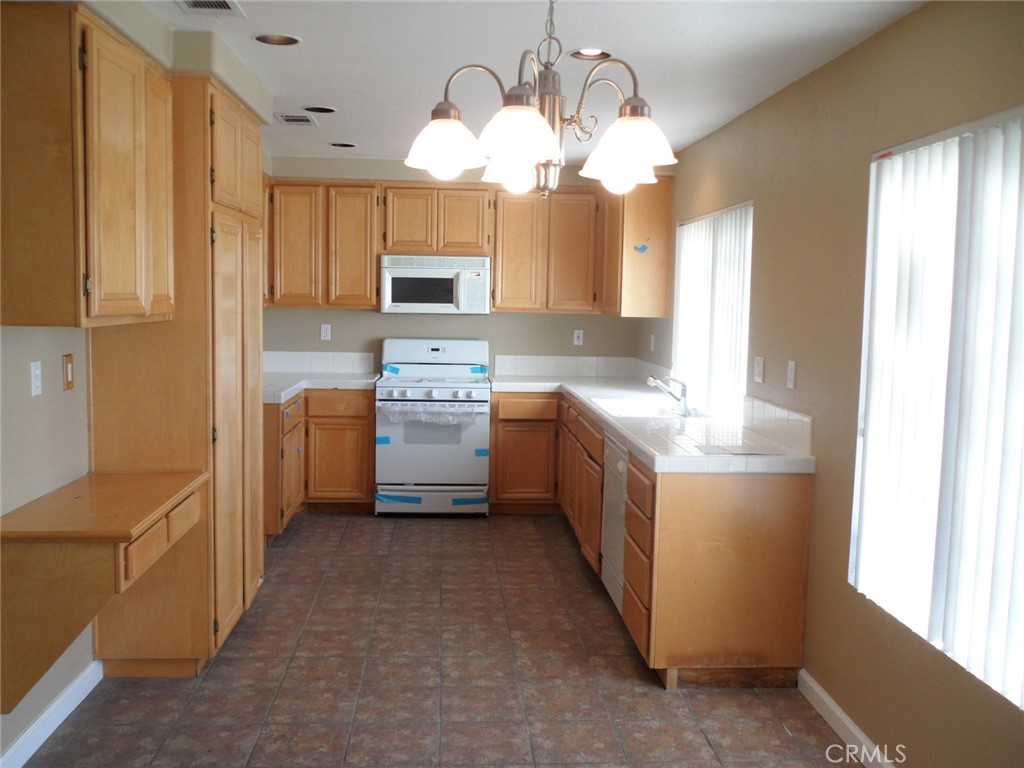 30665 Spring Deep Terrace Menifee, CA 92584 - Photo 11 of 71