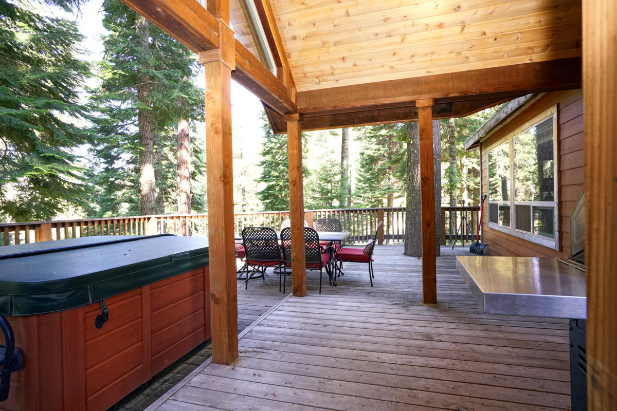 7979 Hyatt Prairie Road, Unit 39 Ashland, OR 97520 - Photo 20 of 24 Cabin_39_20