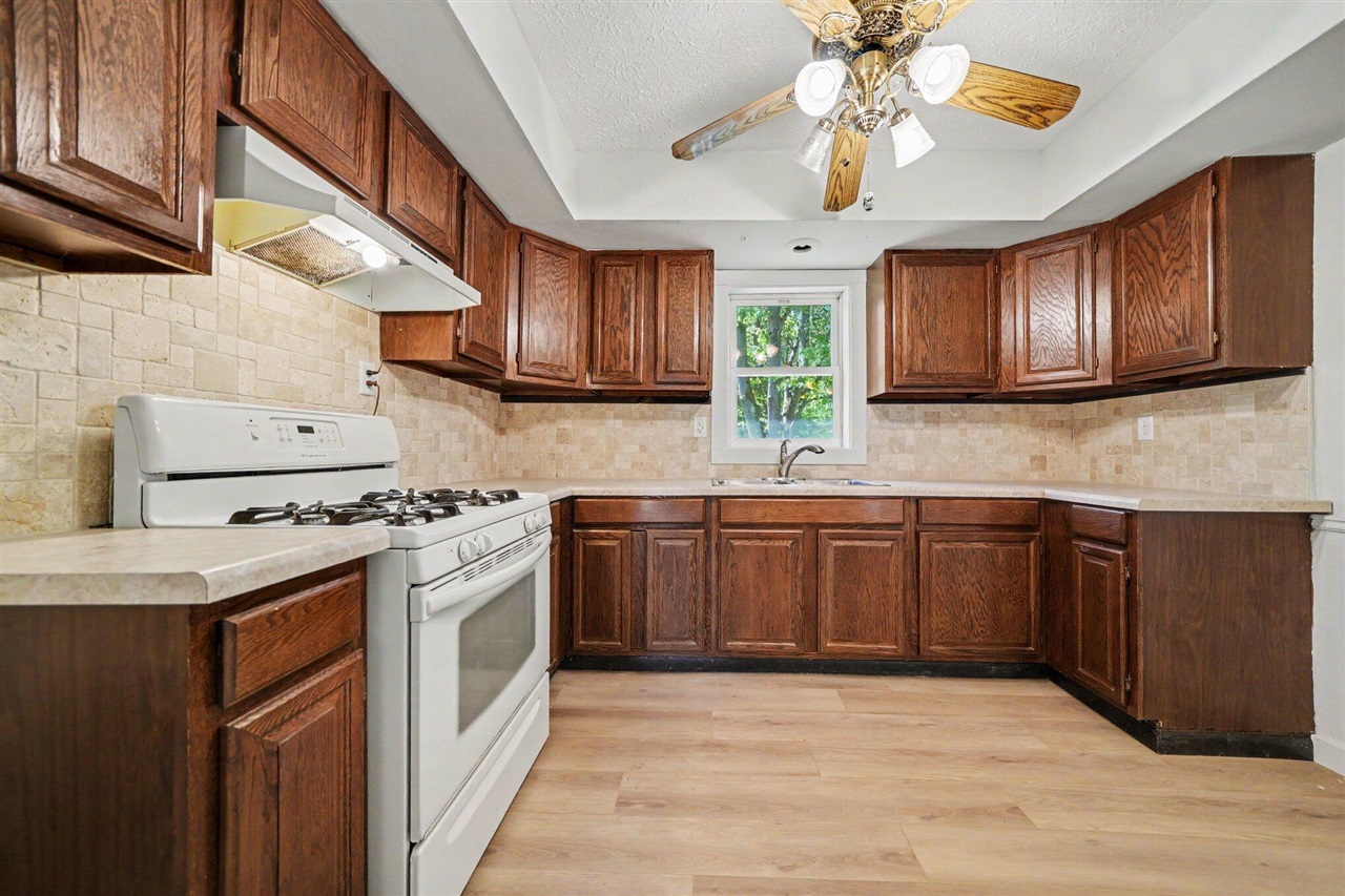 310 South Philip Road Niles, MI 49120 - Photo 13 of 32