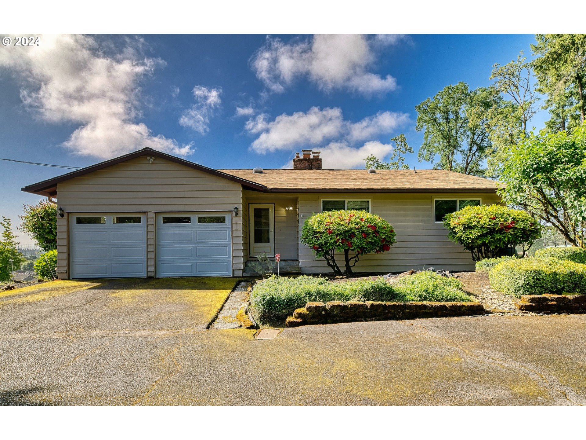 570 Hillcrest Road St. Helens, OR 97051 - Photo 3 of 32 Gallery Image 3