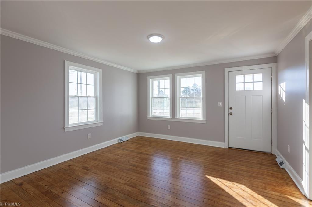 1517 Skeet Club Road High Point, NC 27265 - Photo 2 of 14