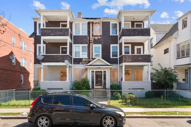 $479,900 | 102 Rowe Avenue, Hartford, CT 06106