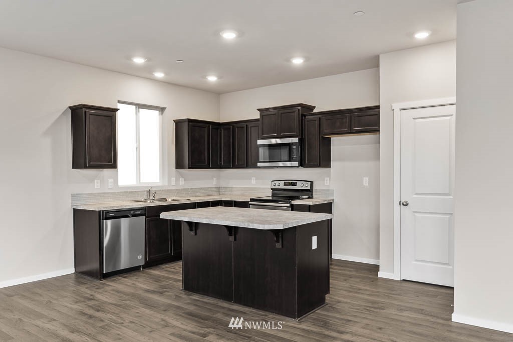 6062 Waverly Road Southwest, Unit 69 Port Orchard, WA 98367 - Photo 3 of 22 Gallery Image 3