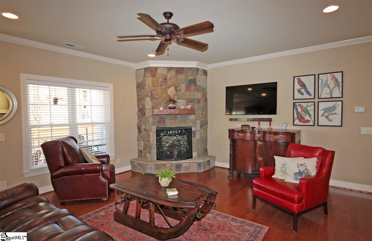 301 Aleutian Way Fountain Inn, SC 29644 - Photo 4 of 28 Gallery Image 4
