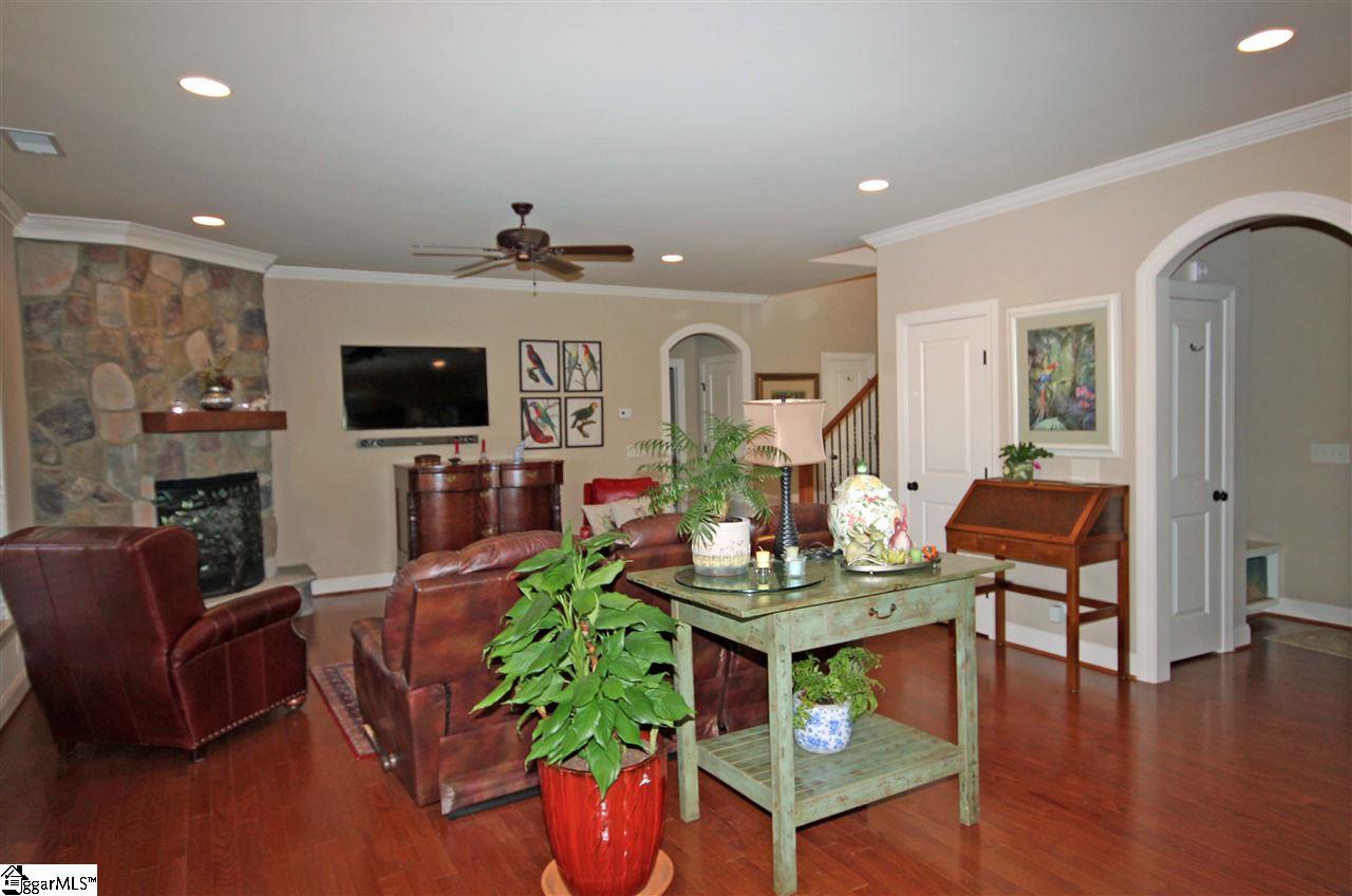 301 Aleutian Way Fountain Inn, SC 29644 - Photo 6 of 28 Gallery Image 6