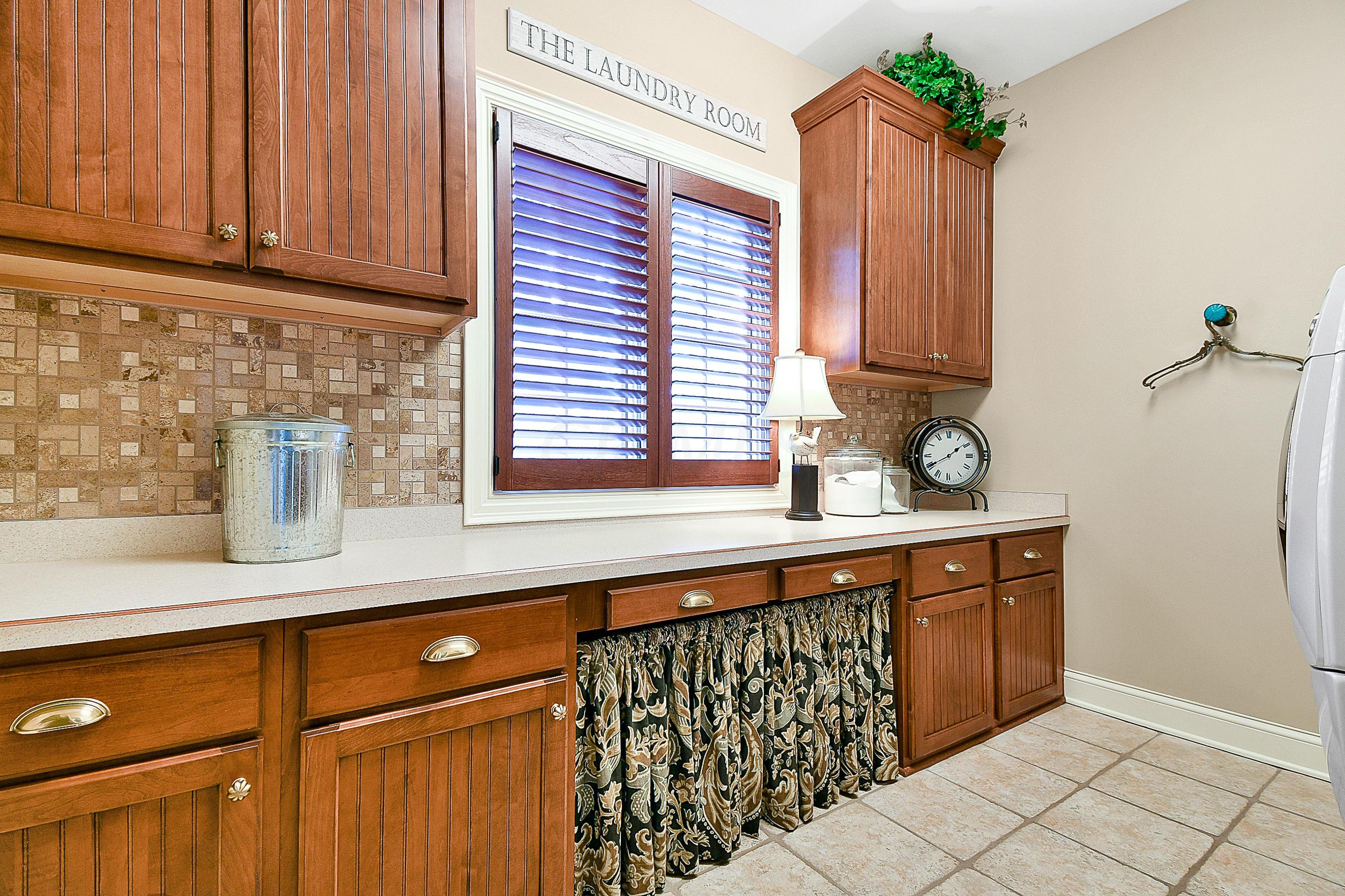 8219 Deep Run Powell, OH 43065 - Photo 22 of 57 Gallery Image 22