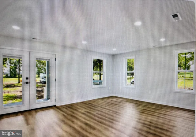 $2,695 | 15990 Charles Town Road, Charles Town, WV 25414